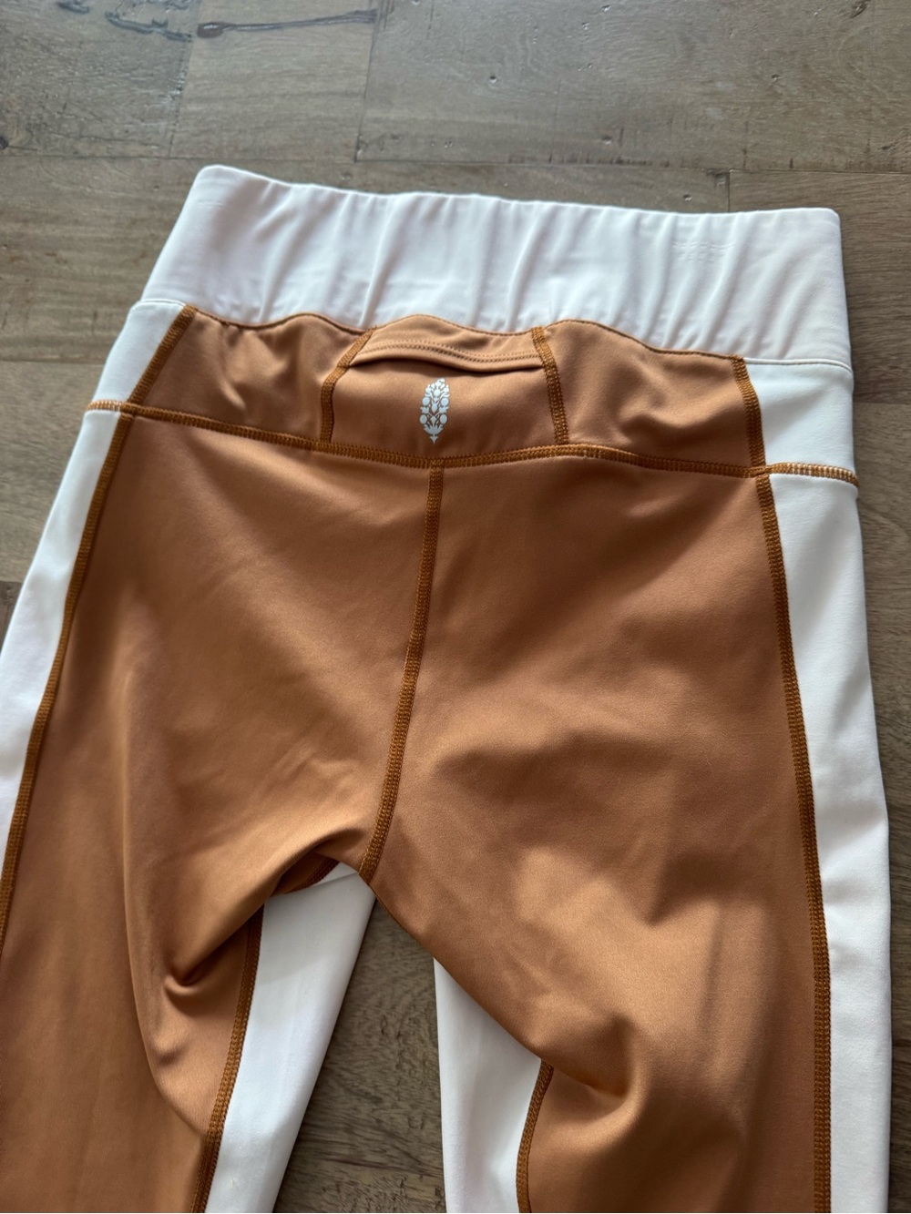FP Movment by Free People Rebel Legging in Burnt topaz mother of pearl sz small - Picture 6 of 8